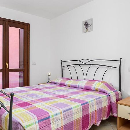 Appartamento Trilo Orizzonti 20 Golfo Aranci Esterno foto